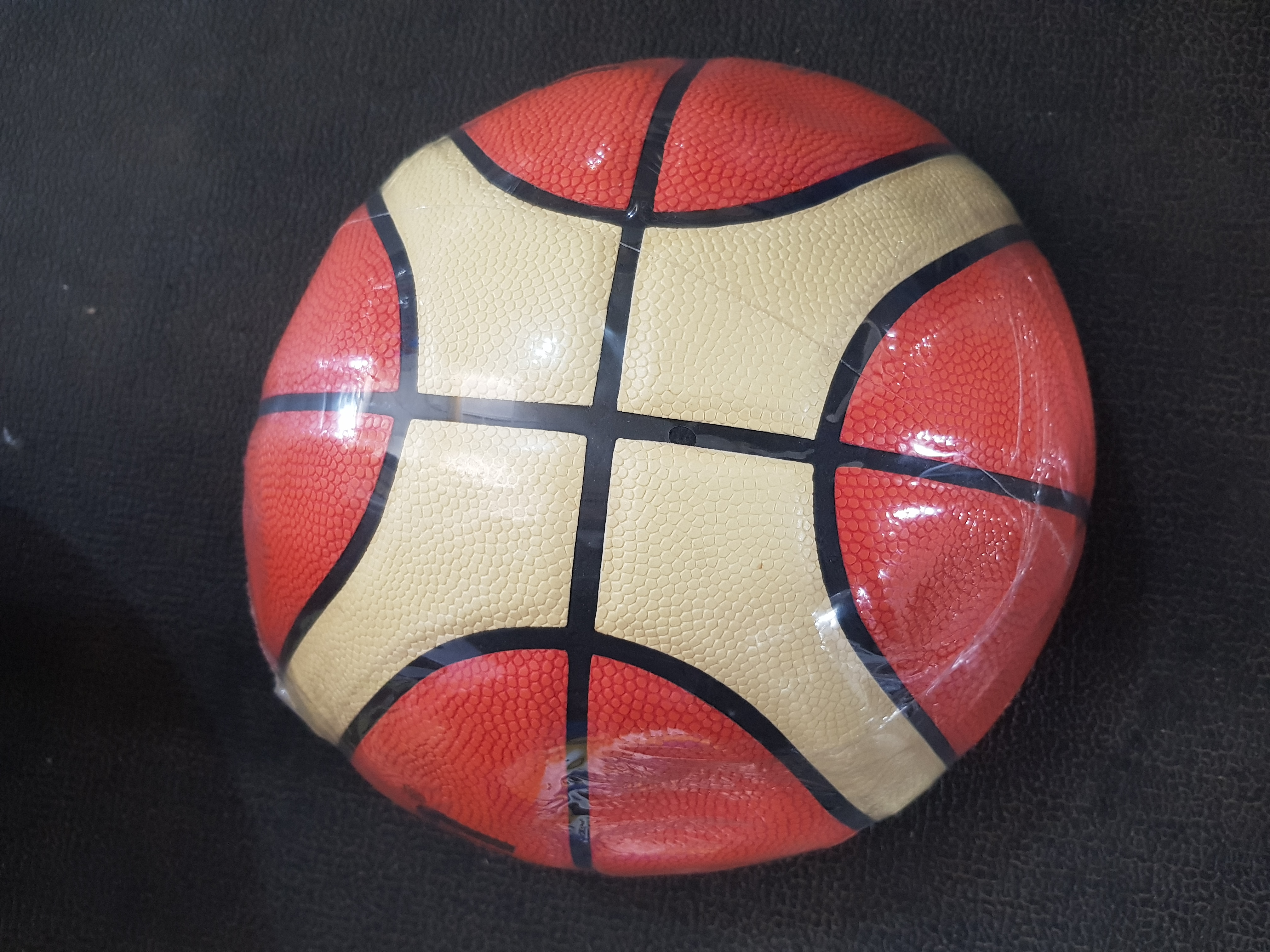 NO 7 molten basket ball